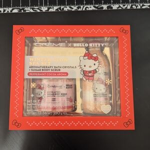NWT Hello Kitty x Creme Winter Glow Spa Bath Set